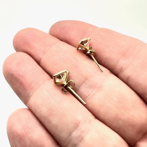 Womens Earrings 14K Yellow Cubic Zirconia Heart Studs Pierced - Picture 4 of 4